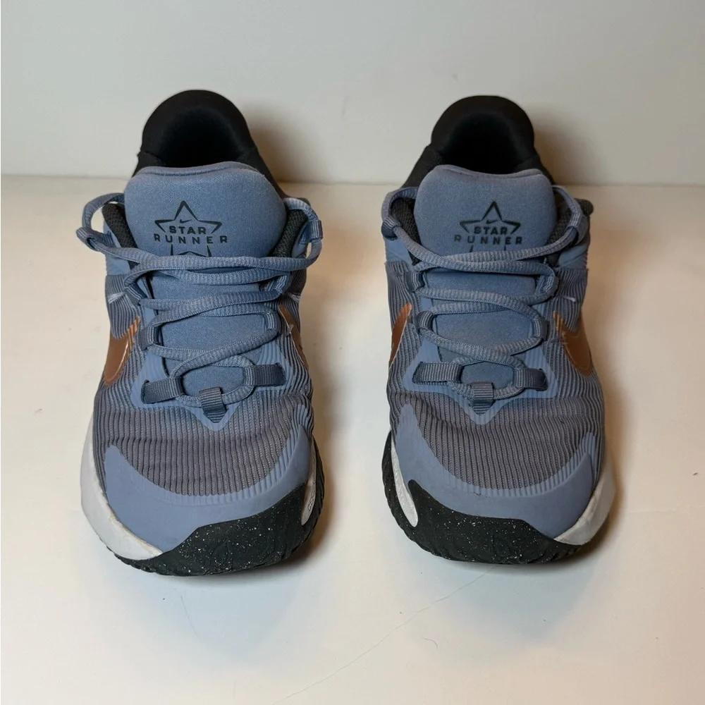 Nike Star Runner 4 Size 3.5
